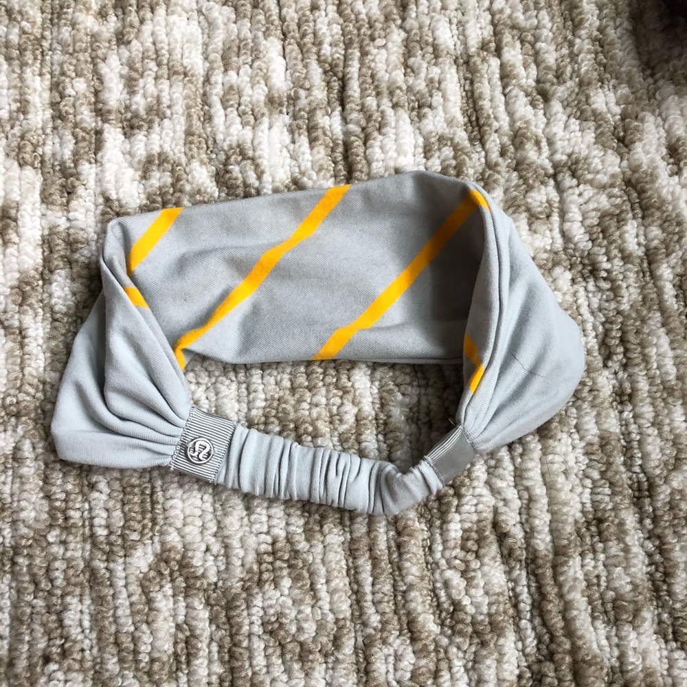 Lululemon Grey Reversible Headband!